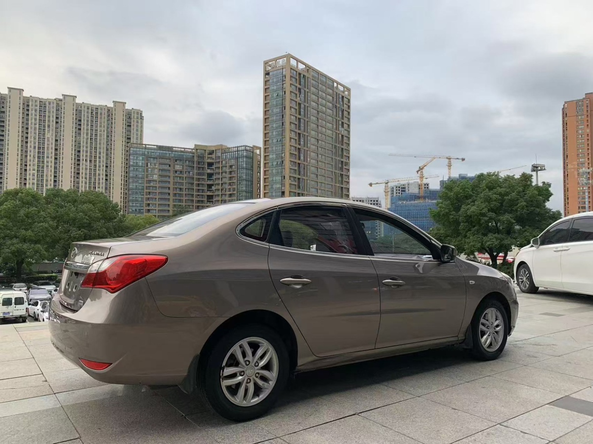 现代 悦动  2011款 1.6L 自动舒适型图片