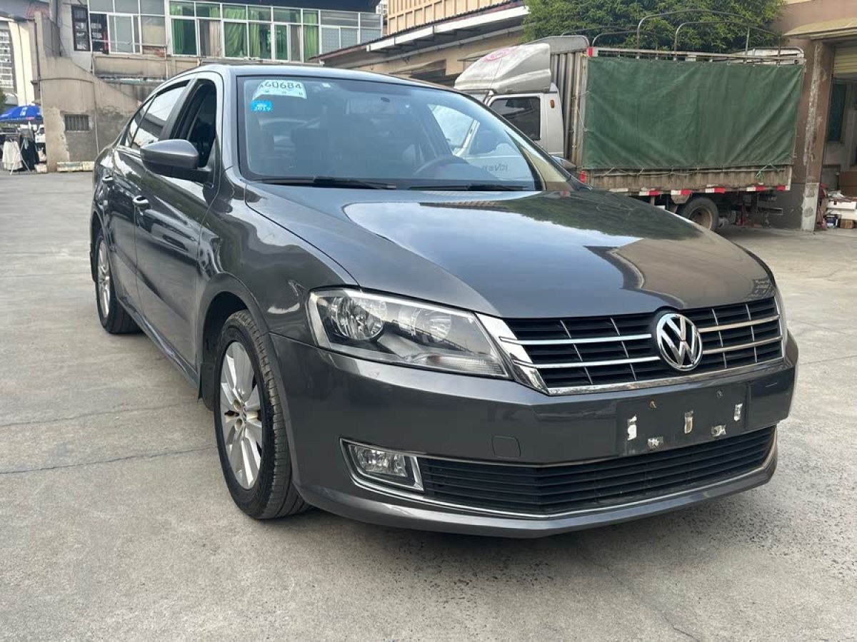大眾 朗逸  2013款 改款經(jīng)典 1.6L 自動舒適版圖片