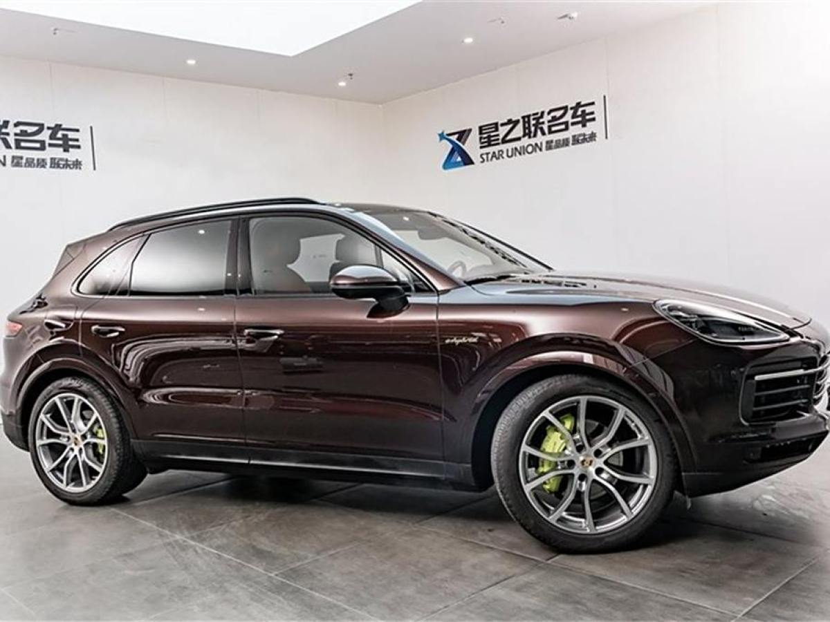 保時(shí)捷 Cayenne新能源  2023款 Cayenne E-Hybrid 2.0T 鉑金版圖片