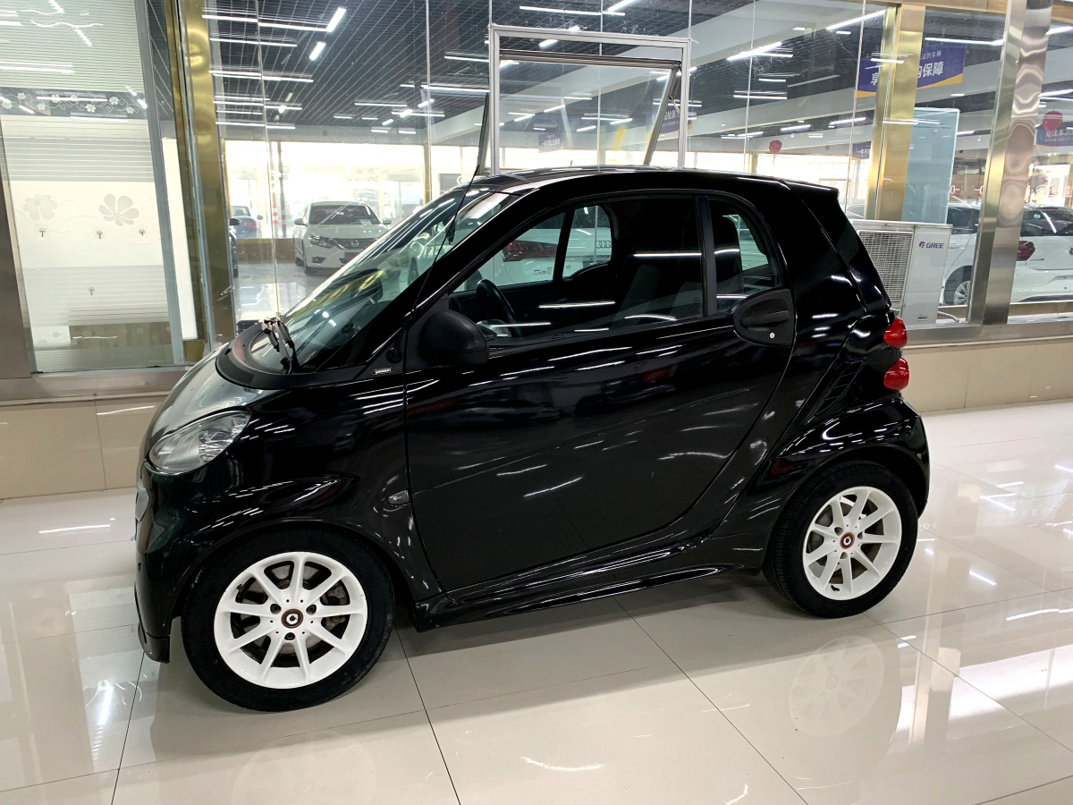 2013年3月smart fortwo  2012款 1.0 MHD 硬頂激情版