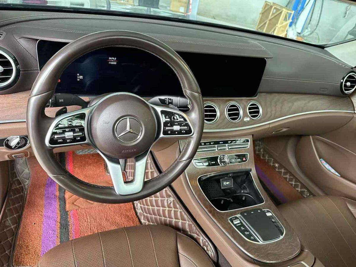 奔馳 奔馳E級(jí)  2019款 E 350 L 運(yùn)動(dòng)型 4MATIC圖片