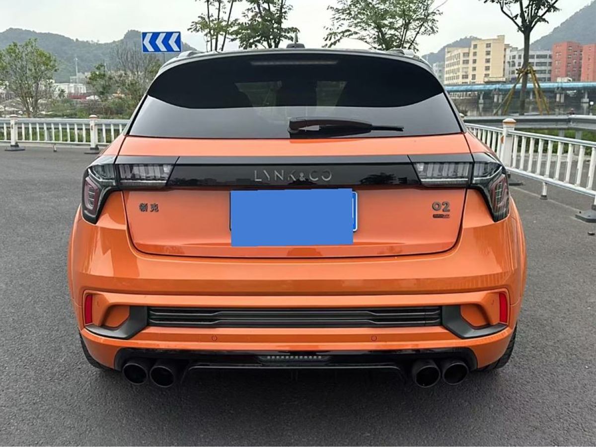 領(lǐng)克 領(lǐng)克02 Hatchback  2022款 2.0TD 夏季限定版圖片