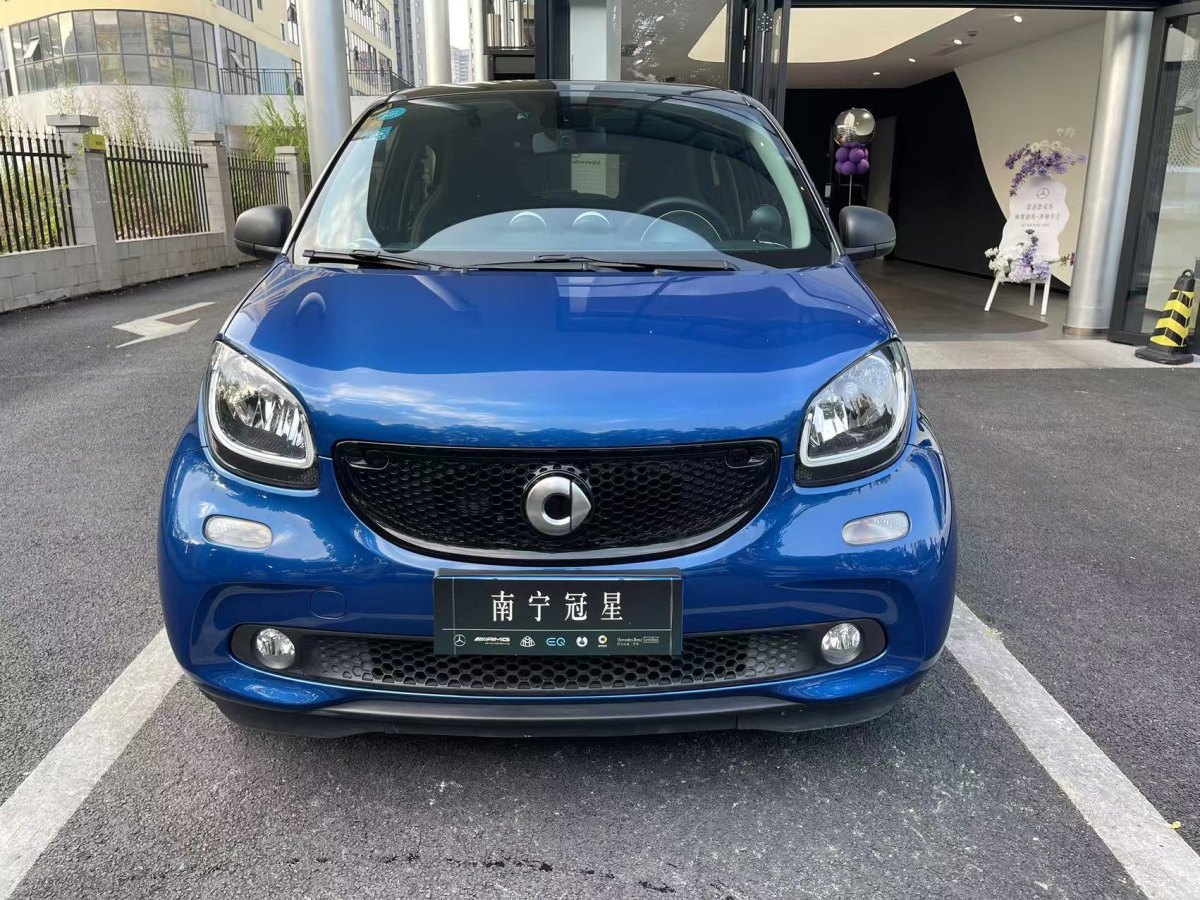 smart forfour  2017款 0.9T 66千瓦摯愛特別版圖片