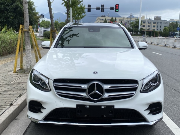 奔驰 奔驰GLC  2018款 GLC 260 4MATIC 豪华型