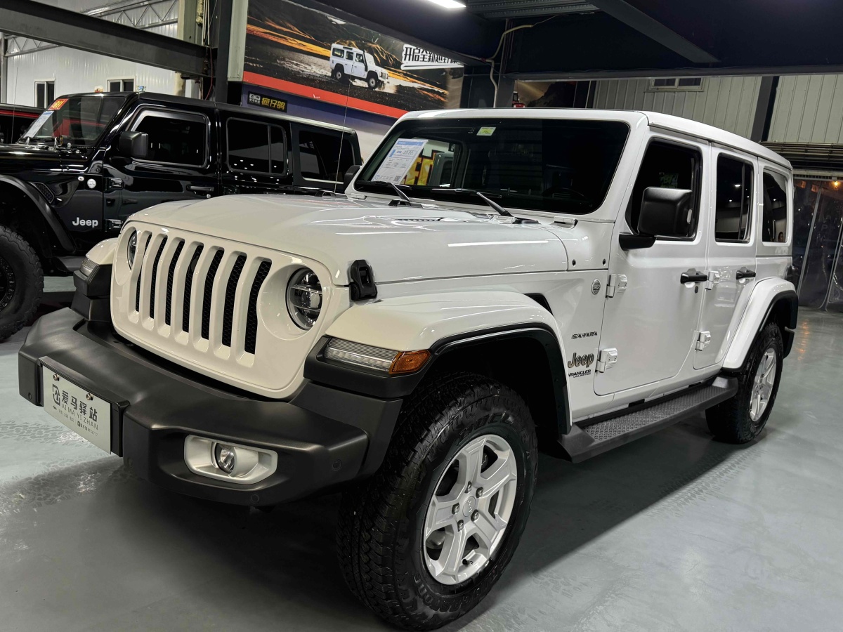 Jeep 牧馬人  2019款 2.0T Sahara 四門版 國(guó)VI圖片