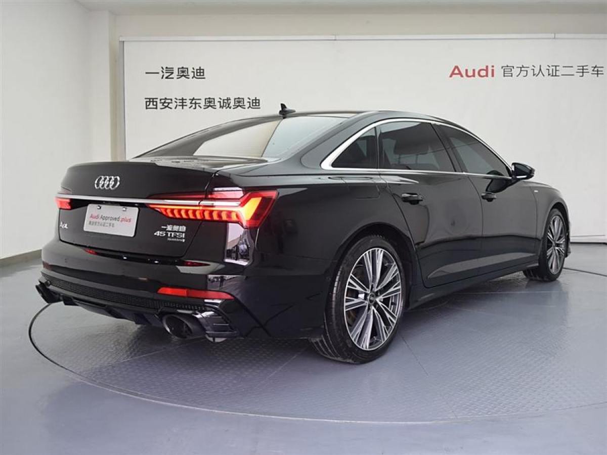 奧迪 奧迪A6L  2023款 改款 45 TFSI quattro 臻選動(dòng)感型圖片