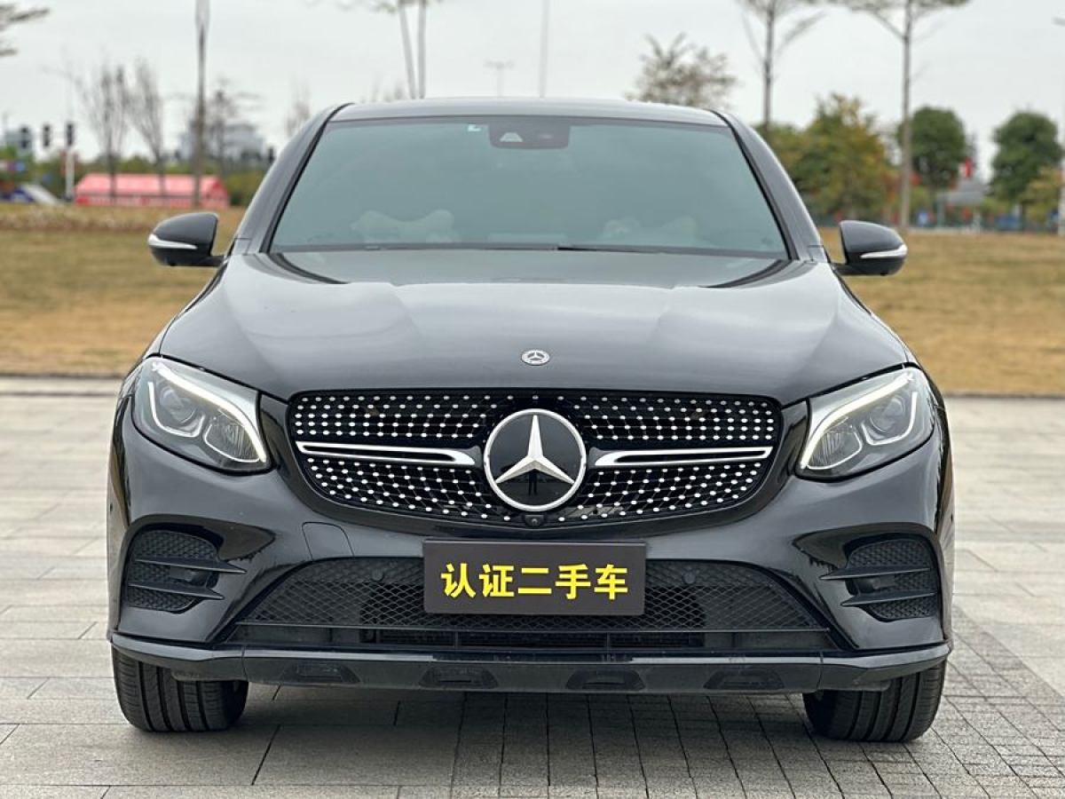 奔馳 奔馳GLC  2022款 改款 GLC 260 4MATIC 轎跑SUV圖片