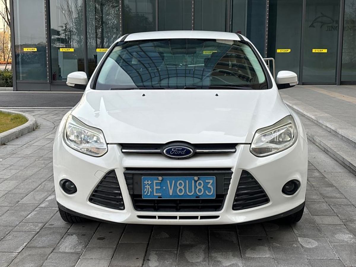 福特 ?？怂? 2012款 兩廂 1.6L 自動舒適型圖片