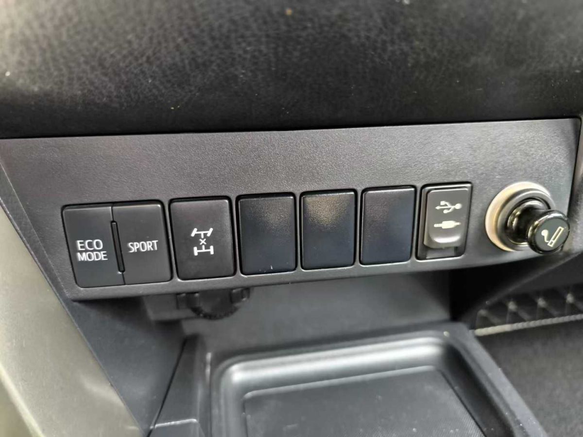豐田 RAV4榮放 圖片