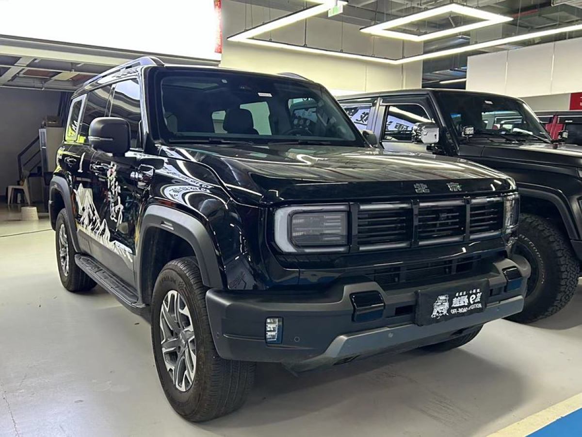 北京 BJ40  2020款 2.0T 自动四驱城市猎人版至尊型图片