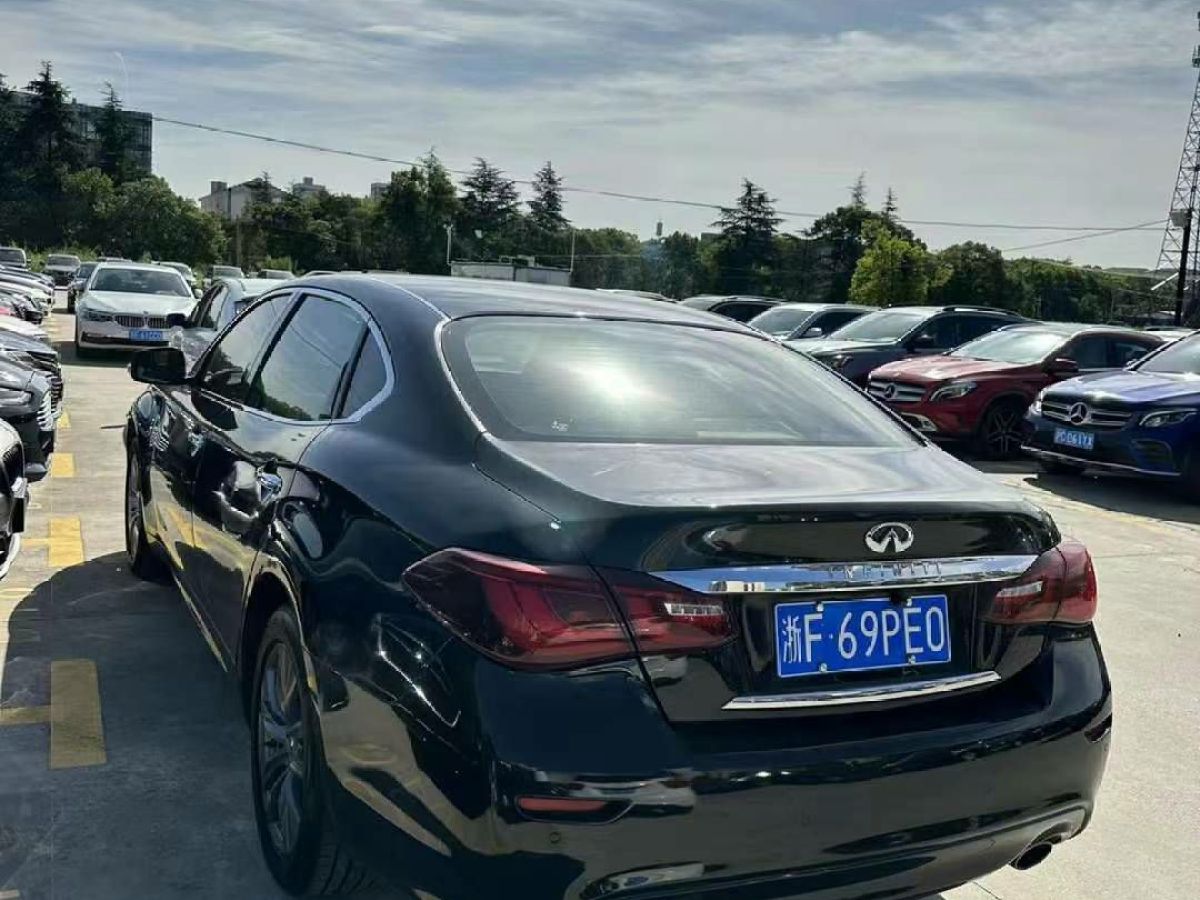 英菲尼迪 Q50L  2016款 2.0T 悅享版圖片