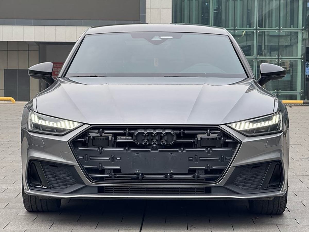 奧迪 奧迪A7L  2022款 45 TFSI quattro S-line 圣騎士圖片