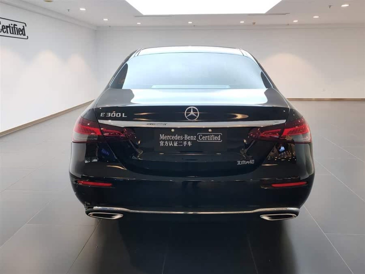 奔馳 奔馳E級(jí)  2023款 改款 E 300 L 時(shí)尚型圖片