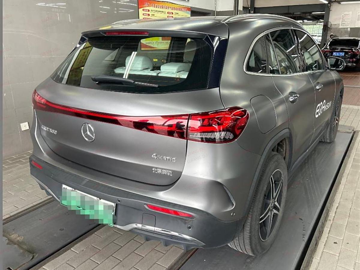 奔馳 奔馳EQA  2022款 EQA 300 4MATIC 首發(fā)特別版圖片