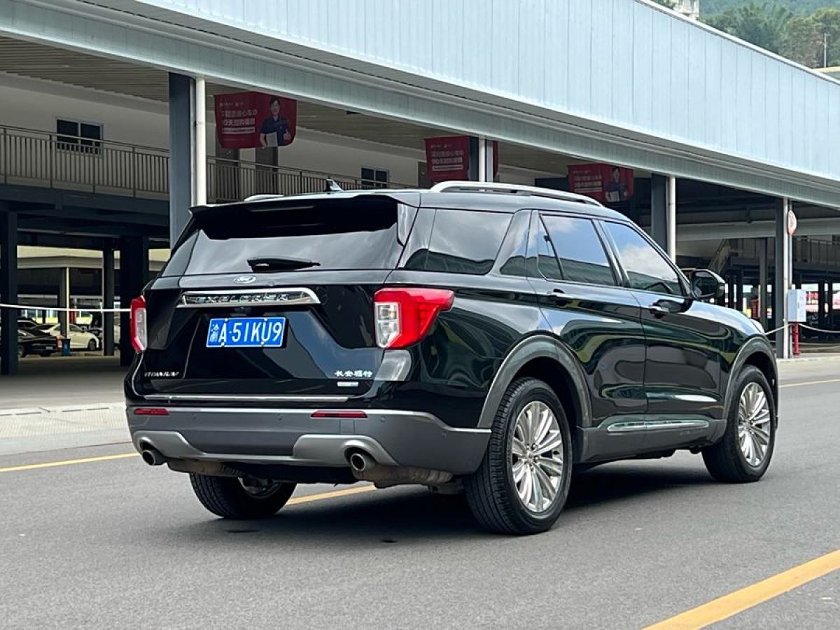 福特 探險(xiǎn)者  2023款 EcoBoost 285 四驅(qū)鈦金版 6座圖片