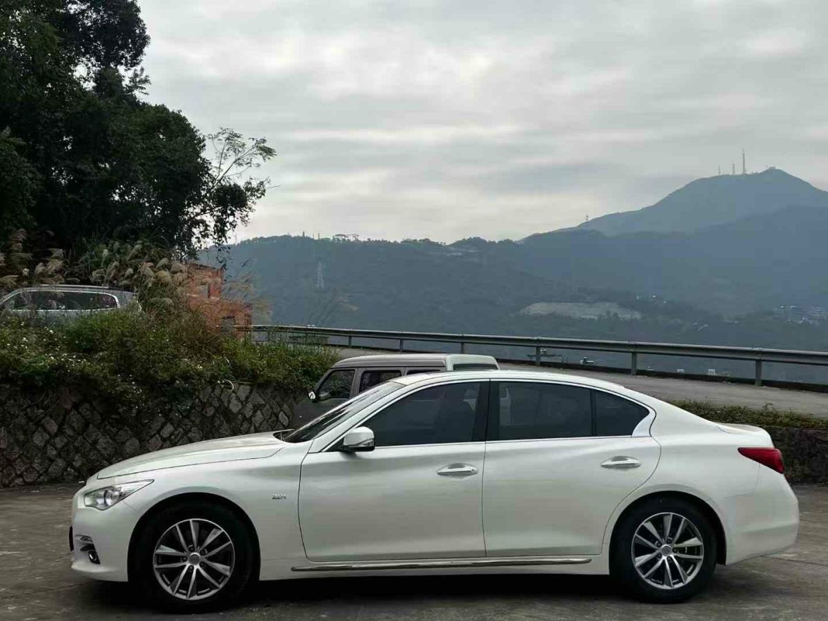 英菲尼迪 Q50L  2016款 2.0T 悅享版圖片