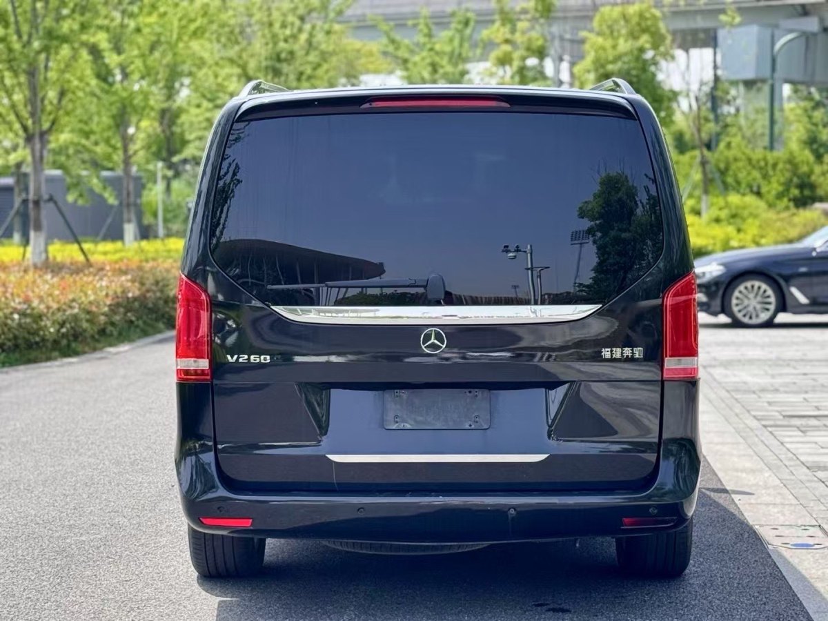 奔馳 V級  2020款 V 260 領(lǐng)航版圖片