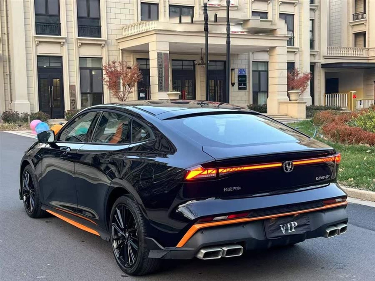 長(zhǎng)安 長(zhǎng)安UNI-V  2024款 1.5T 高能版圖片