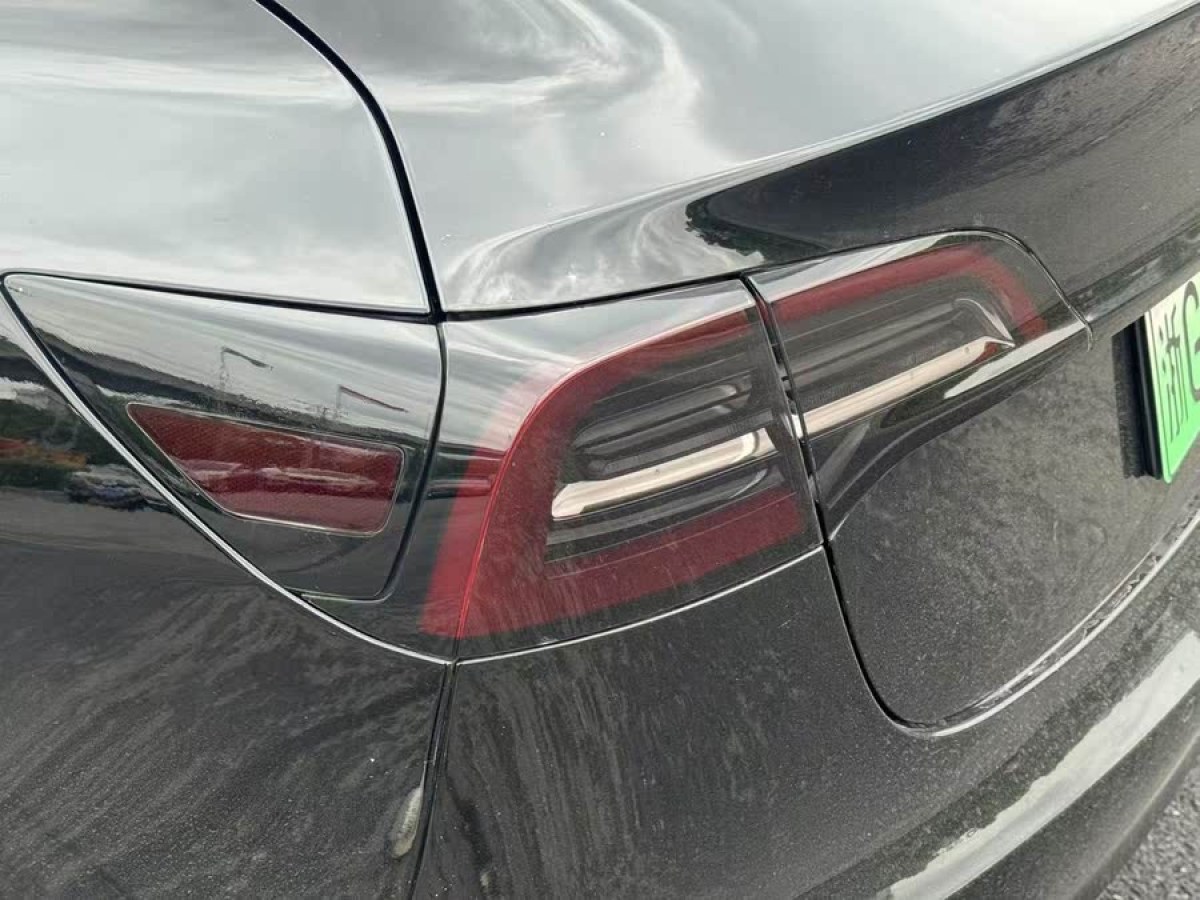 特斯拉 Model 3  2021款 改款 標(biāo)準(zhǔn)續(xù)航后驅(qū)升級版圖片