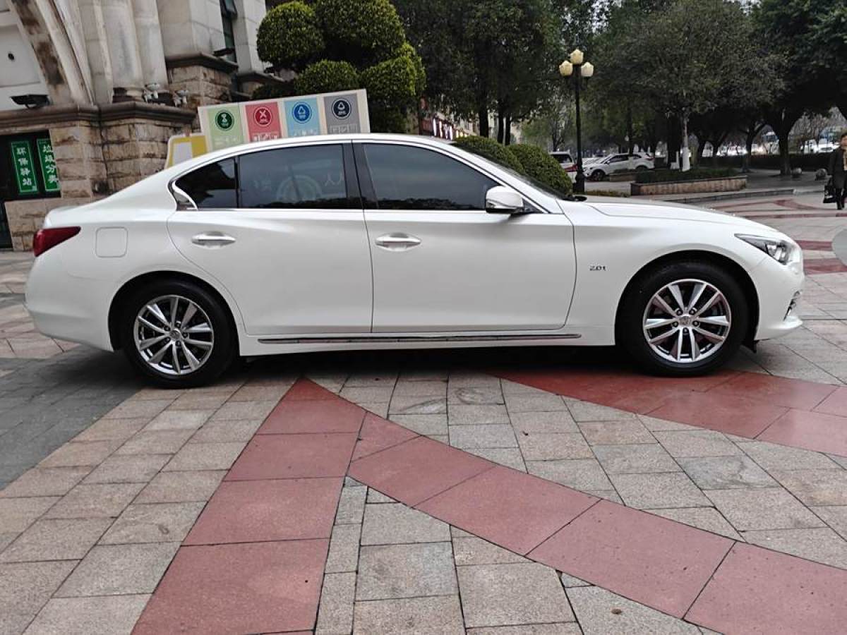 英菲尼迪 Q50L  2015款 2.0T 悅享版圖片