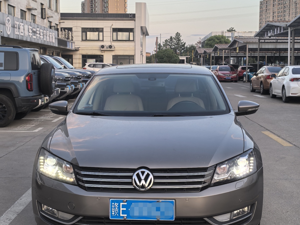 2013年9月大眾 帕薩特  2014款 1.8TSI DSG御尊導(dǎo)航版