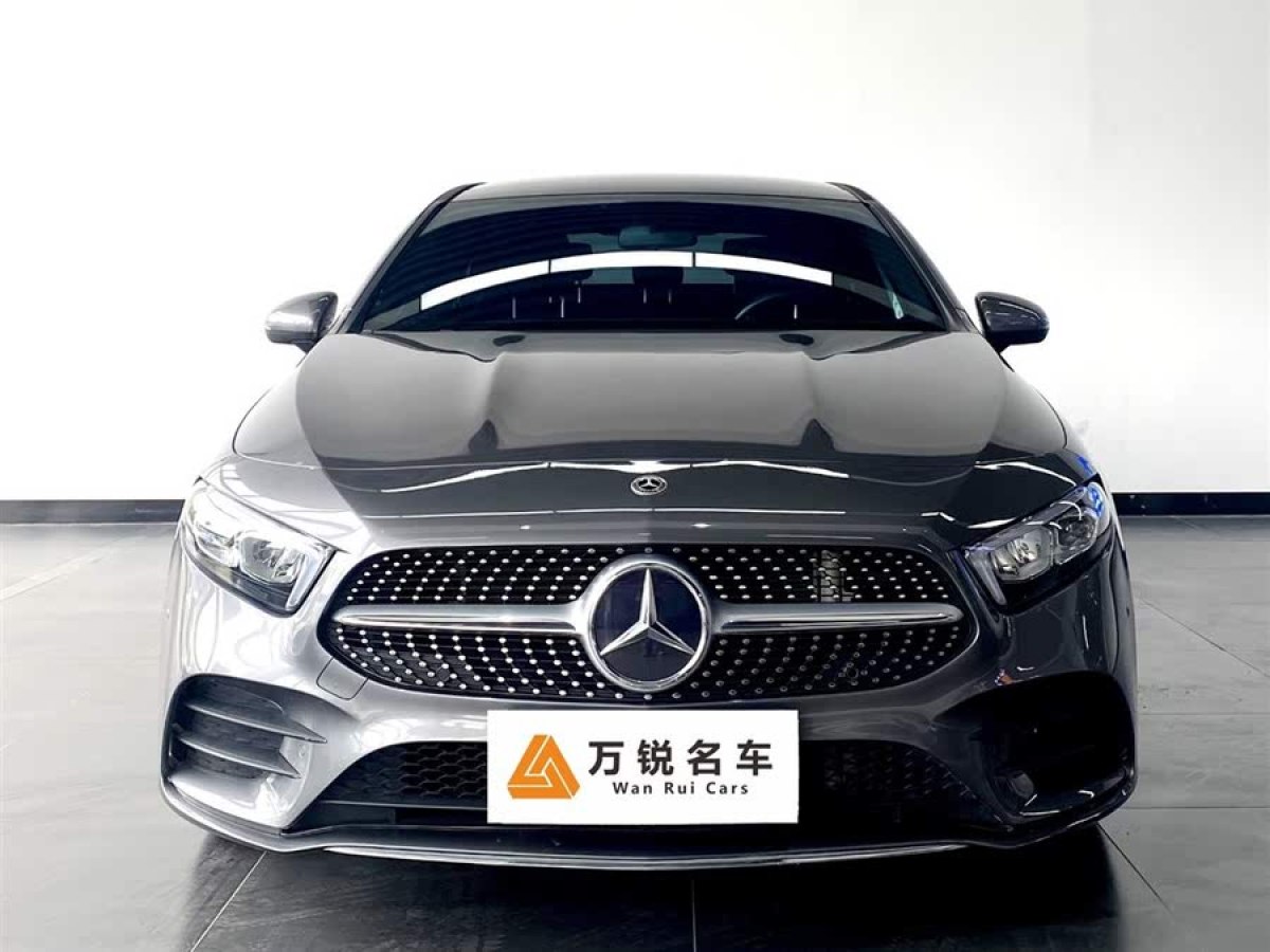 奔馳 奔馳A級(jí)  2021款 A 200 L 運(yùn)動(dòng)轎車時(shí)尚型圖片