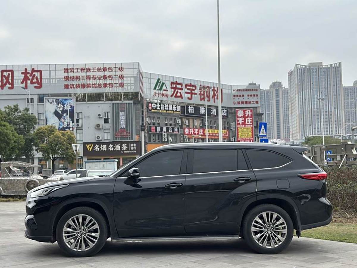 豐田 漢蘭達  2022款 380T 四驅(qū)尊貴版 7座圖片