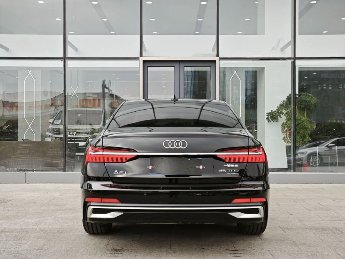 奧迪 奧迪A6L  2024款 45 TFSI quattro 臻選動感型圖片