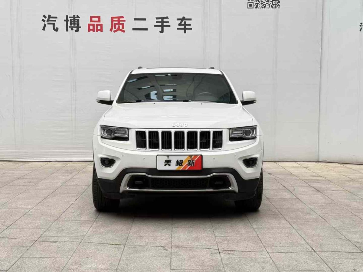 Jeep 大切諾基  2015款 3.0L 精英導(dǎo)航版圖片