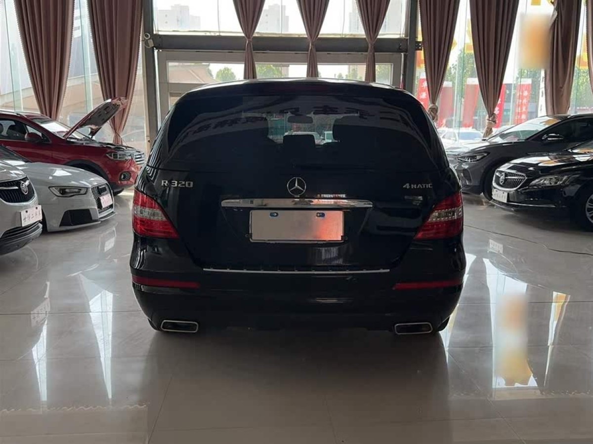 奔馳 奔馳R級  2015款 R 320 4MATIC 豪華型圖片