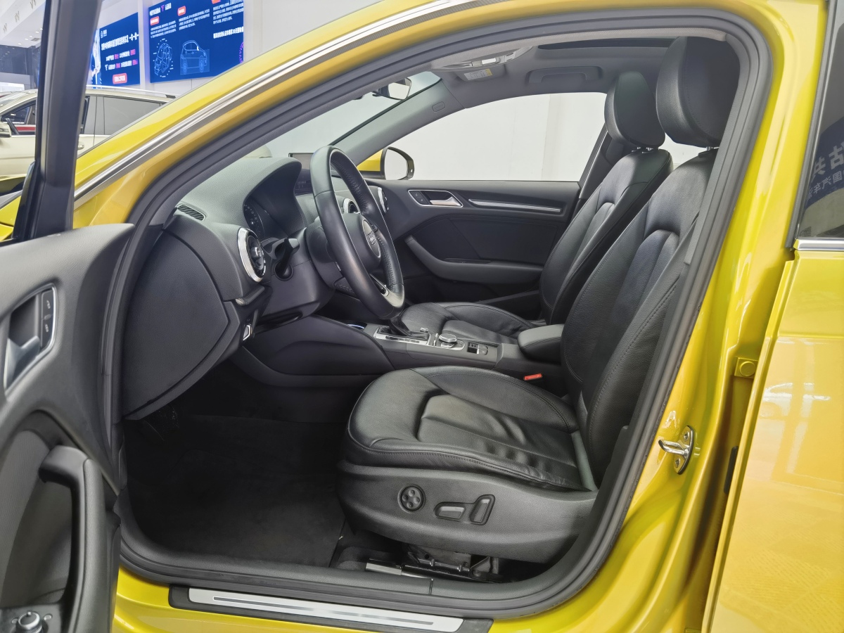奥迪 奥迪A3  2018款 30周年年型 Sportback 35 TFSI 风尚型图片