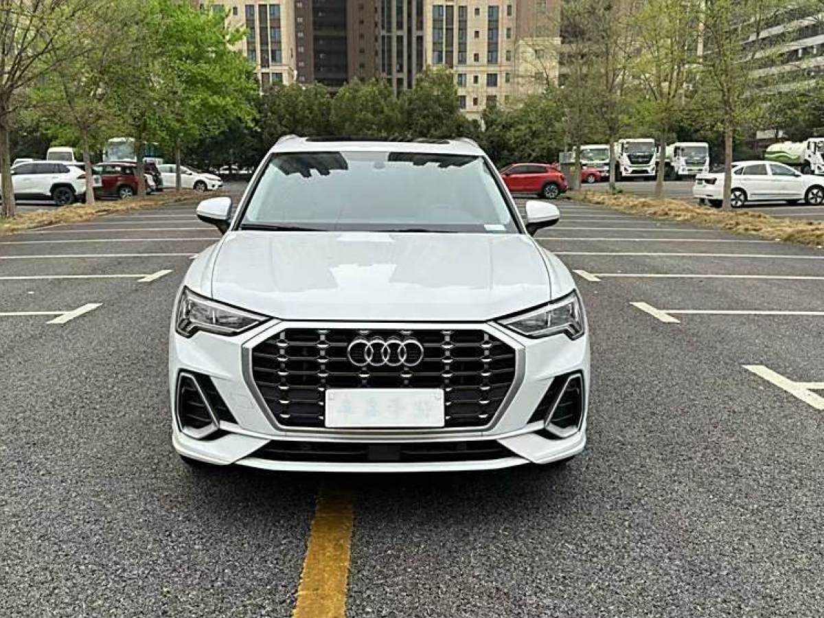 奧迪 奧迪Q3  2021款 35 TFSI 時(shí)尚動感型圖片