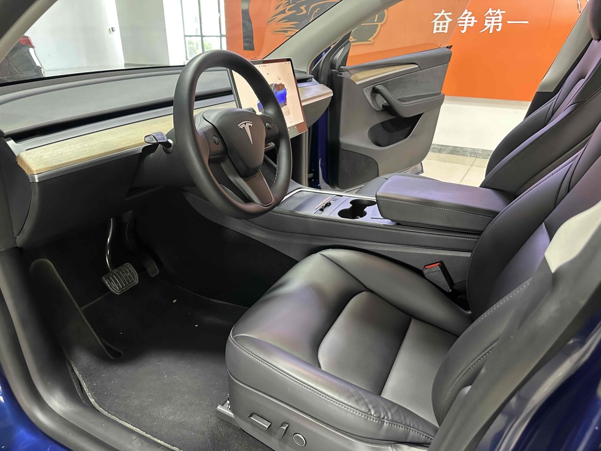 特斯拉 Model Y  2022款 改款 后輪驅(qū)動(dòng)版圖片