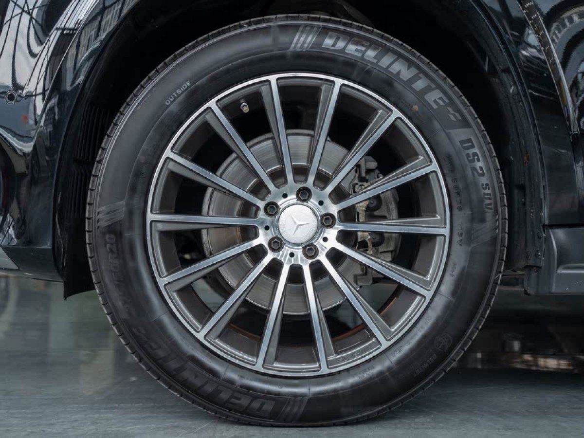 奔馳 奔馳GLS  2018款 改款 GLS 400 4MATIC動(dòng)感型圖片
