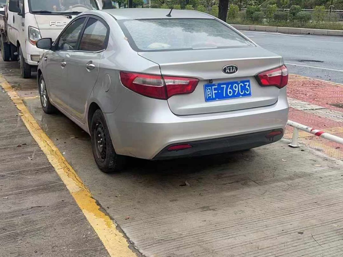 啟辰 R50  2013款 1.6L 北斗導(dǎo)航版圖片