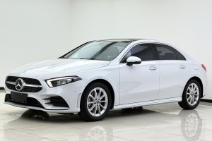 奔馳A級 奔馳 A 200 L 運(yùn)動(dòng)轎車時(shí)尚型