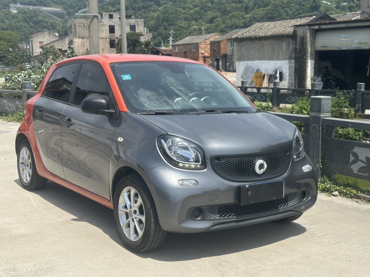 2017年02月smart forfour  2016款 1.0L 52千瓦靈動(dòng)版