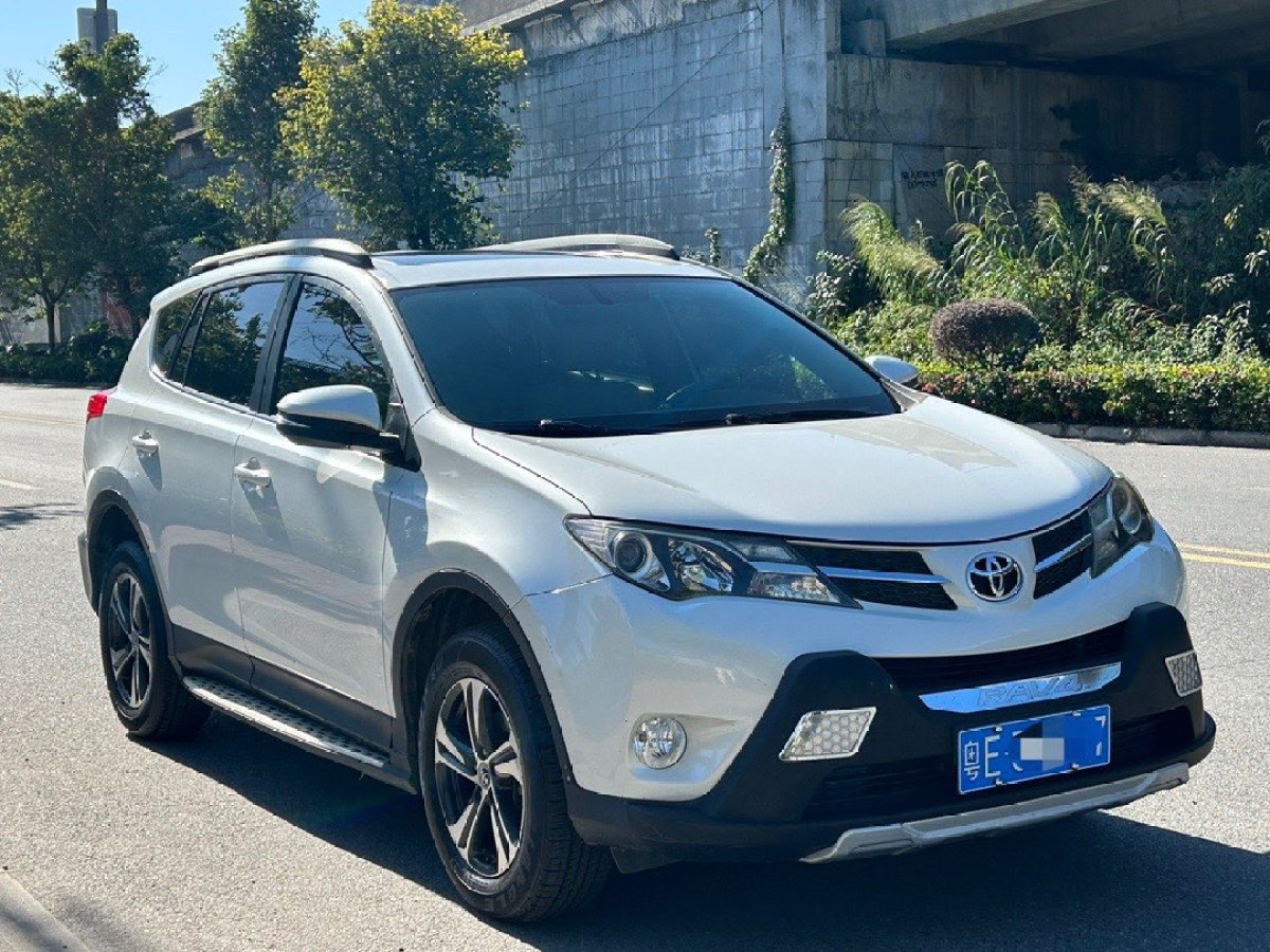 豐田 RAV4  2018款 榮放 2.0L CVT兩驅(qū)風尚版圖片