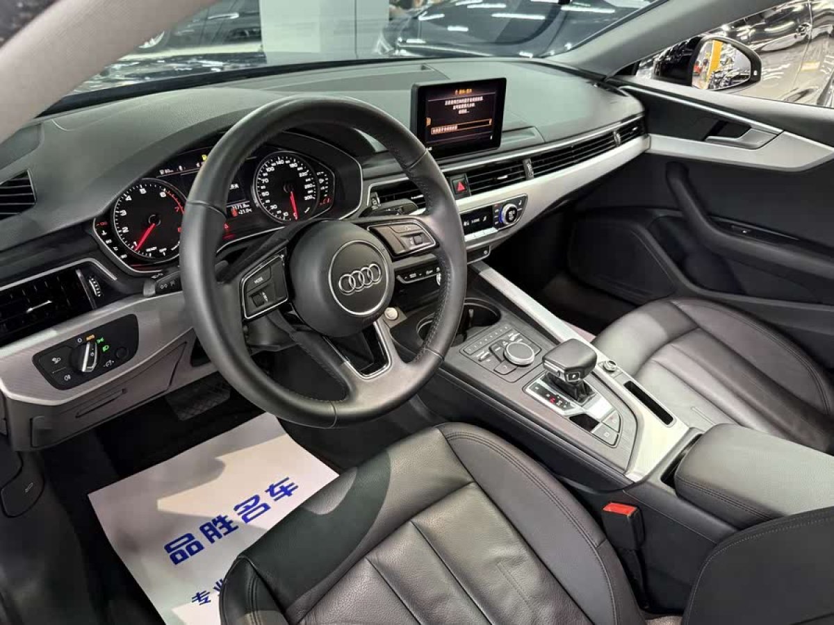 奧迪 奧迪A5  2019款 Sportback 40 TFSI 時(shí)尚型圖片