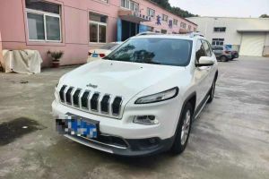 自由侠 Jeep 180T DCT动能版+