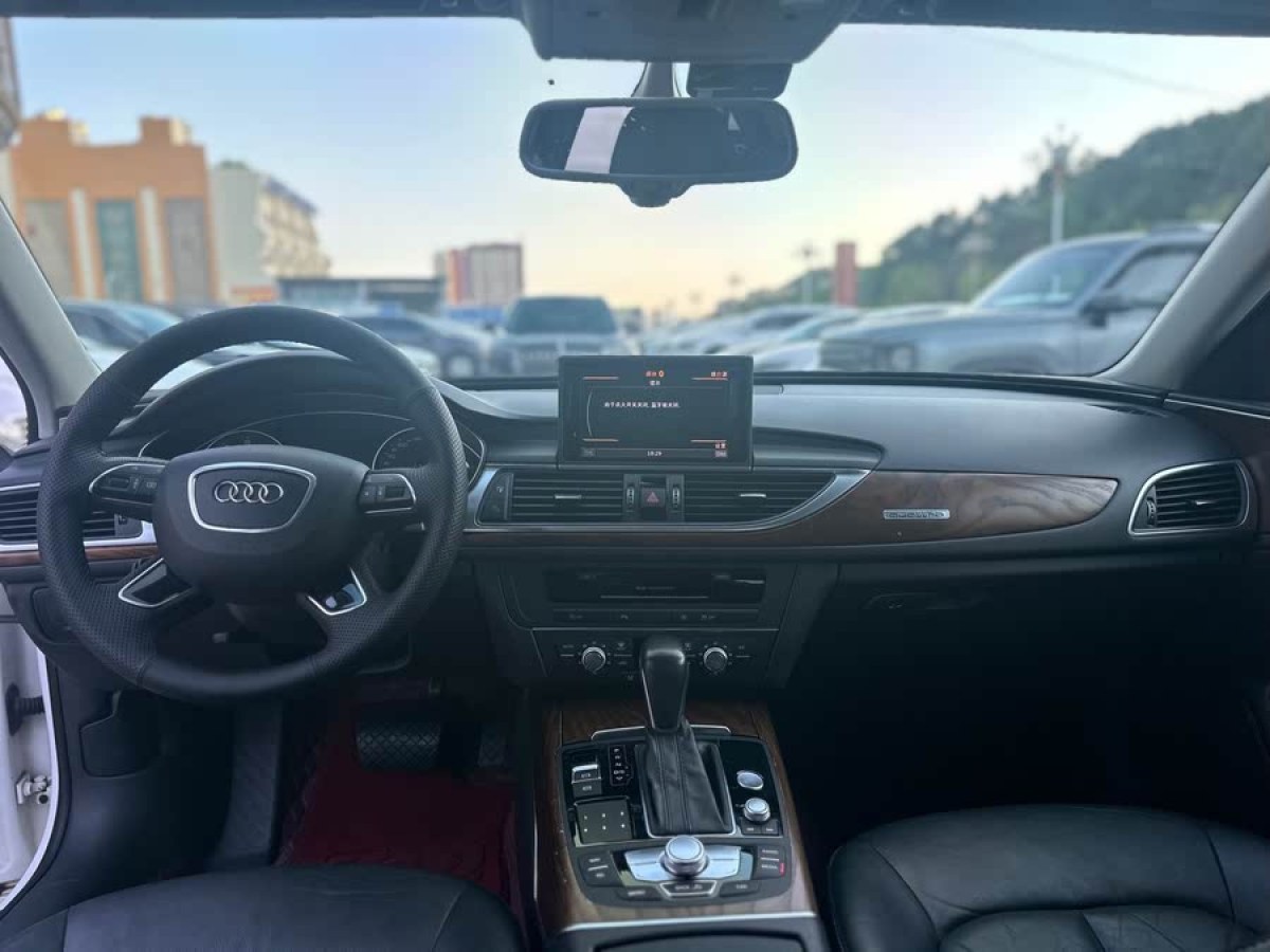奧迪 奧迪A4L  2018款 30周年年型 30 TFSI 進(jìn)取型圖片