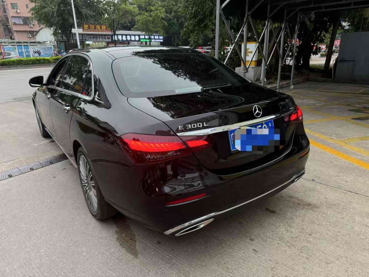 奔馳 奔馳E級  2022款 改款二 E 300 L 豪華型圖片