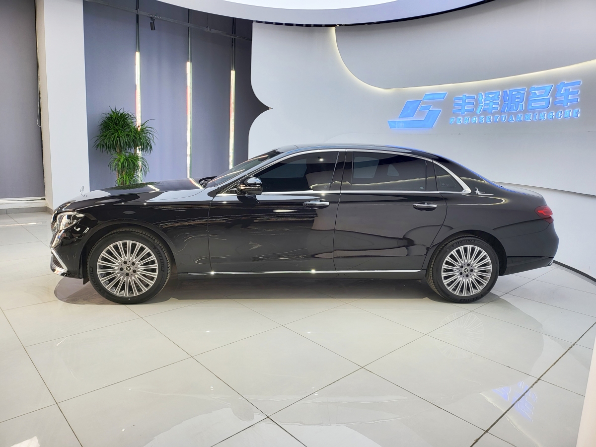 奔馳 奔馳E級  2023款 改款 E 300 L 時尚型圖片