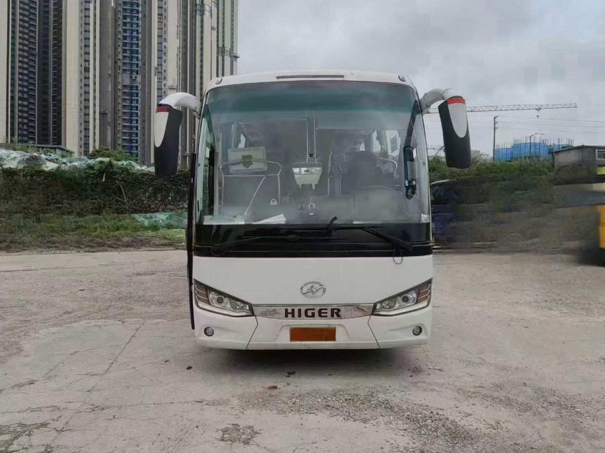 2018年12月海格 粤牌国五海格6111气囊中门旅游车