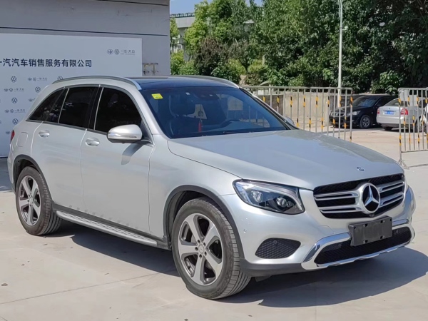 奔驰 奔驰GLC  2016款 GLC 300 4MATIC 动感型