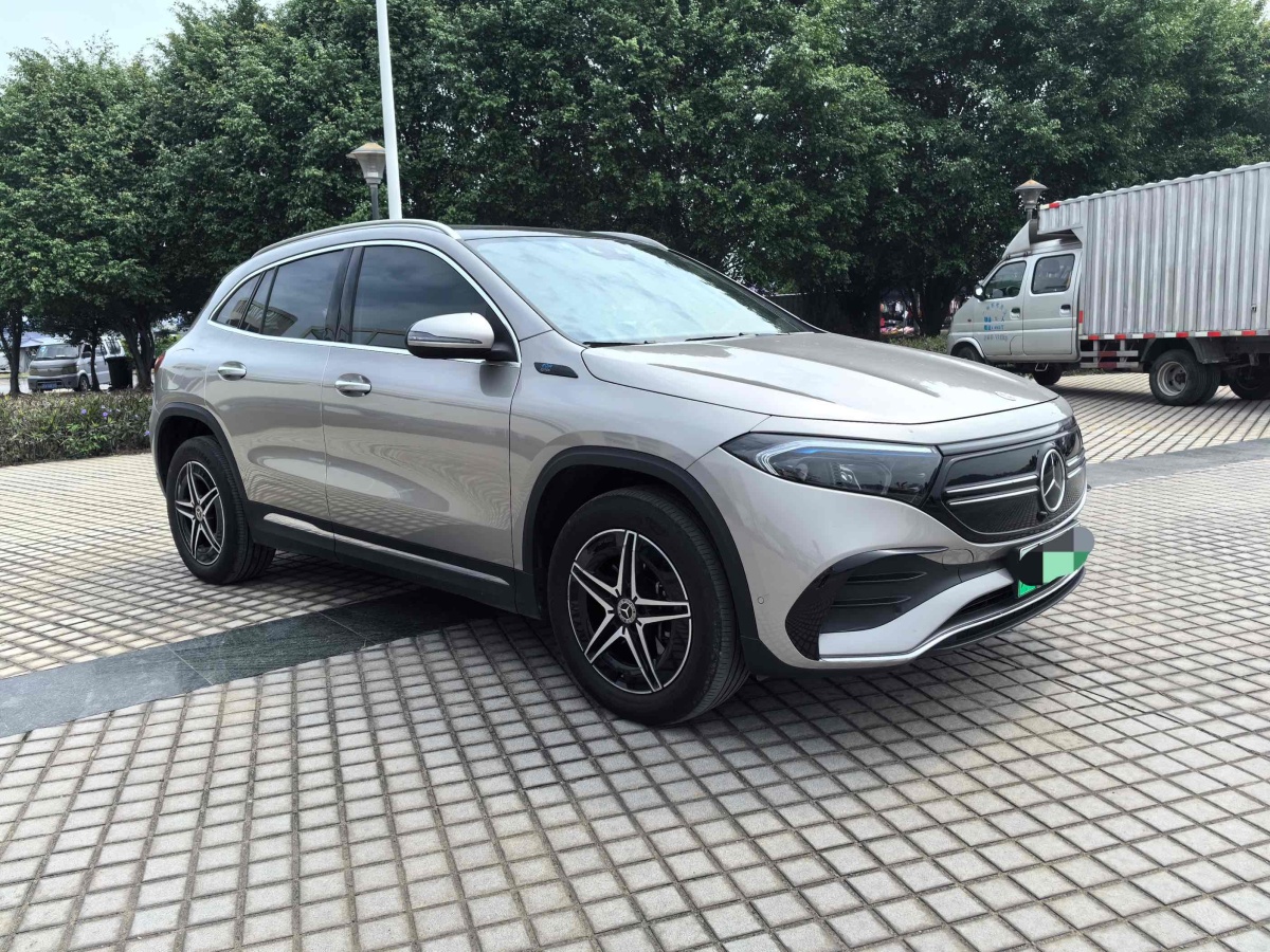 奔馳 奔馳EQA  2022款 EQA 300 4MATIC 首發(fā)特別版圖片