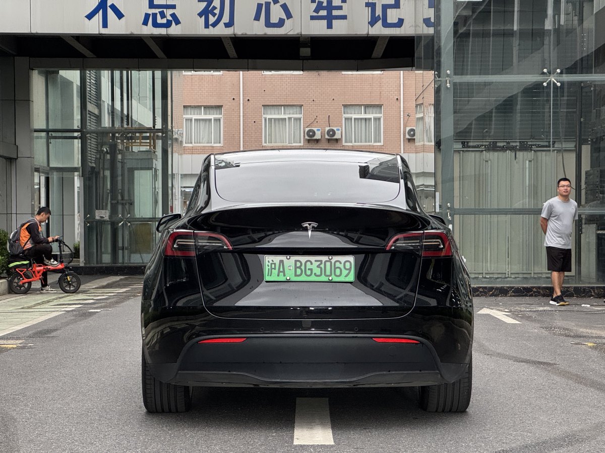 特斯拉 Model Y  2022款 后輪驅(qū)動(dòng)版圖片