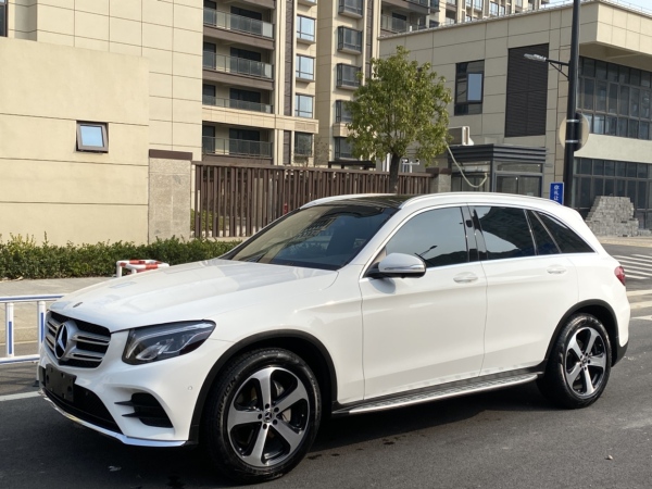 奔驰 奔驰GLC  2018款 改款 GLC 260 4MATIC 豪华型