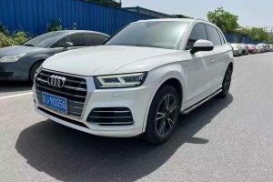 奧迪Q3 奧迪  35 TFSI 時(shí)尚動(dòng)感型