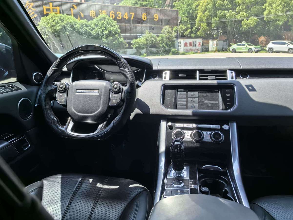 路虎 攬勝運(yùn)動版  2014款 3.0 V6 SC HSE DYNAMIC圖片